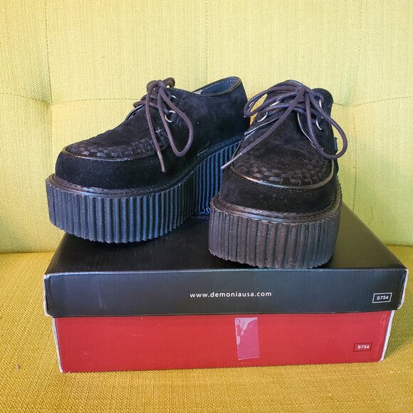 Demonia Creeper 206 Vegan Suede Women's Size 7 - Picture 6 of 6